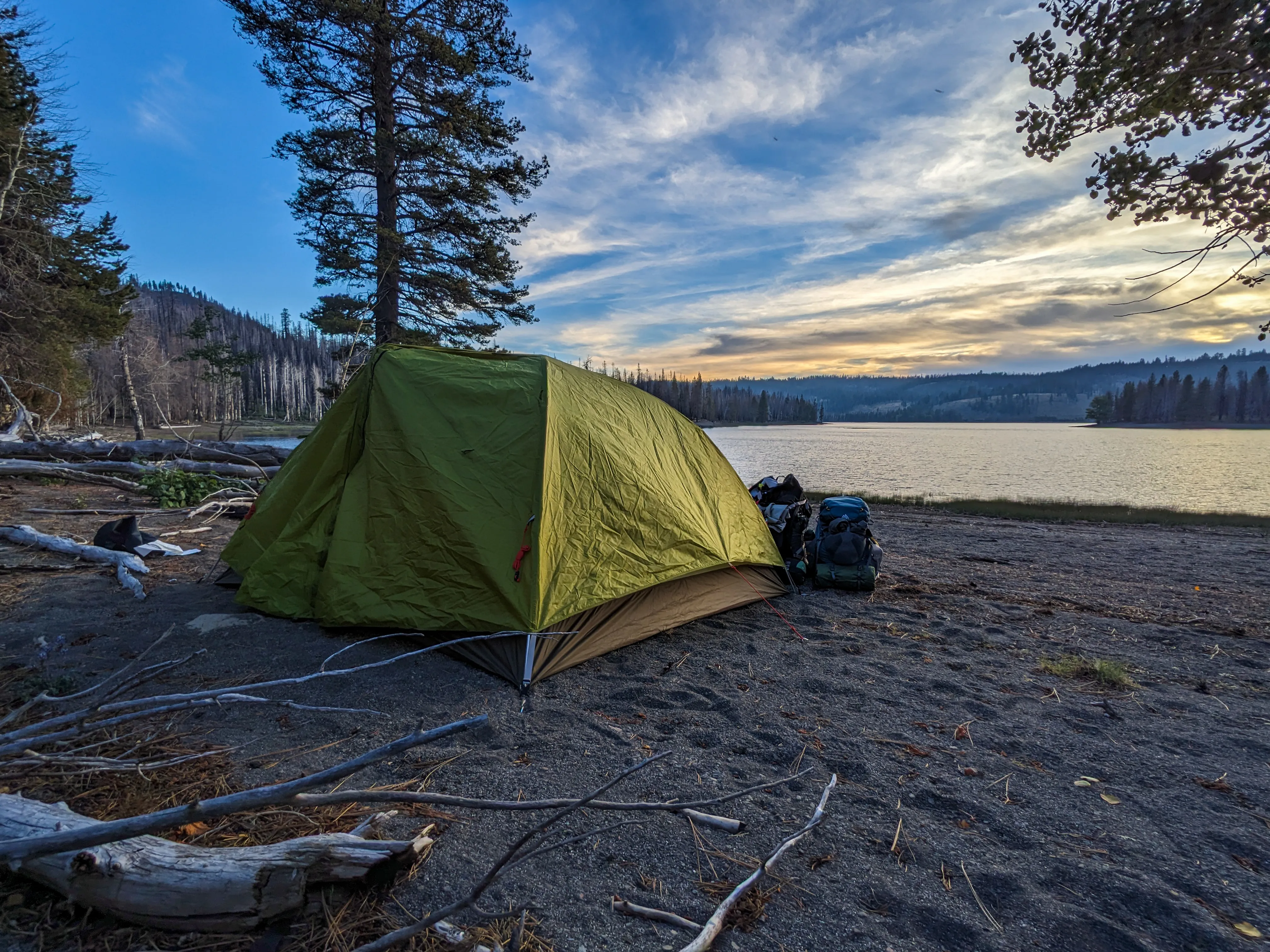 tents on Snag